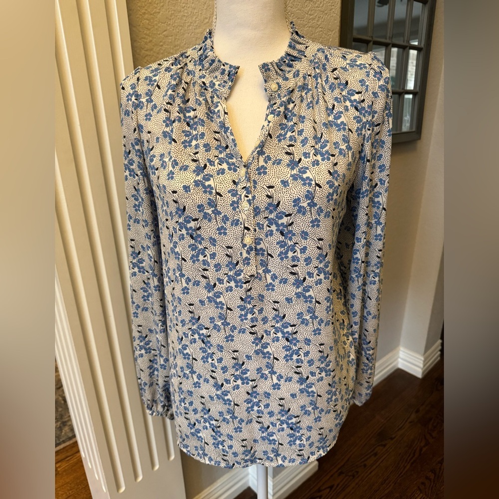 LOFT Women's Blue Floral Top
